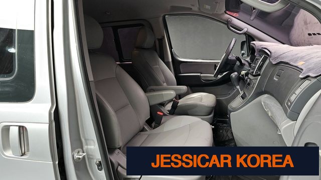 2017 Hyundai Grand Starex - Thumbnail 2