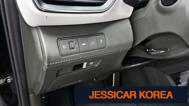 2021 Hyundai The New Santa Fe - Thumbnail 2