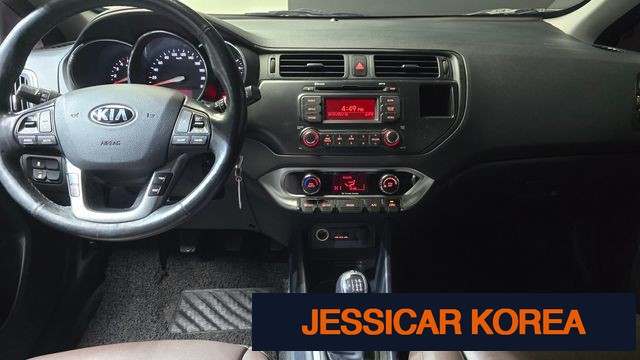 2014 Kia All New Pride - Thumbnail 11