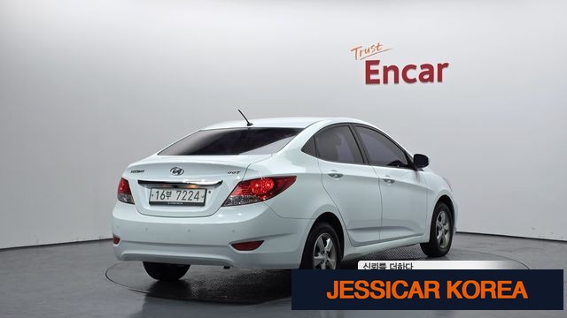 2012 Hyundai Accent (new model) - Thumbnail 9