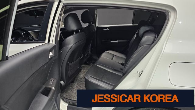 2020 Kia Sportage the bold - Thumbnail 12