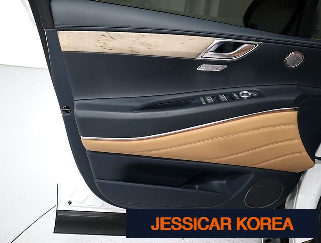 2022 Genesis GV80 - Thumbnail 14