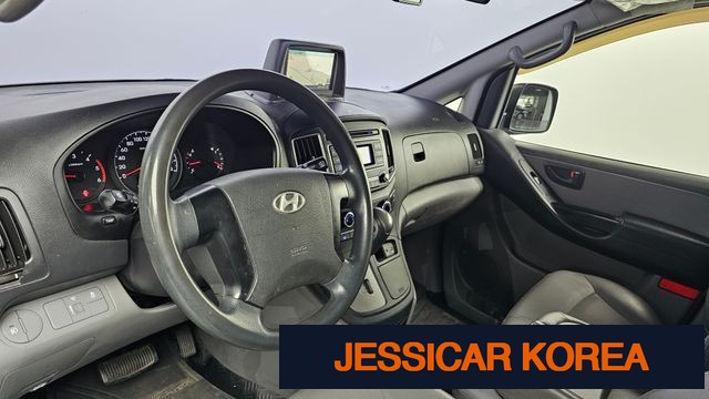 2017 Hyundai Grand Starex - Thumbnail 8