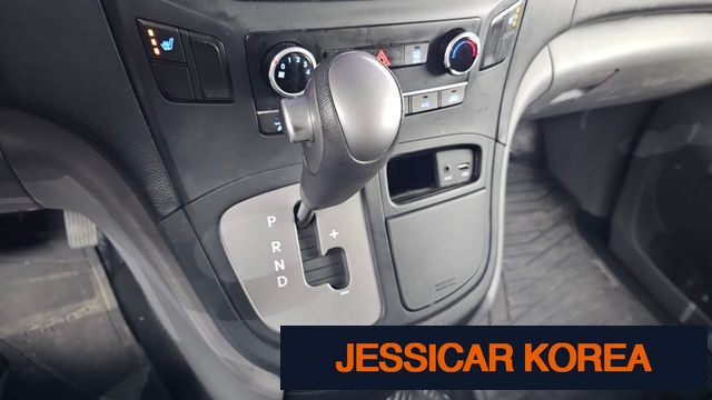 2017 Hyundai Grand Starex - Thumbnail 12