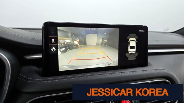 2021 Genesis The New G70 - Thumbnail 3