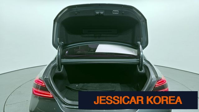 2021 Genesis The New G70 - Thumbnail 4