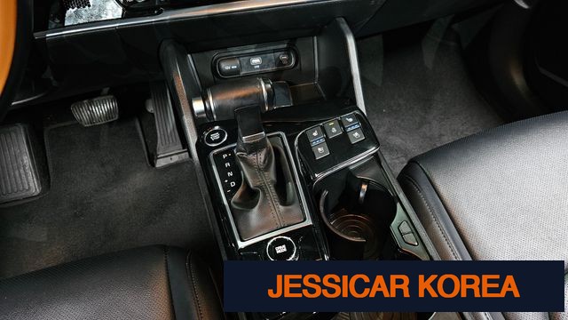 2022 Kia Sportage 5th Gen - Thumbnail 2