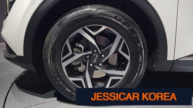 2022 Kia Sportage 5th Gen - Thumbnail 4
