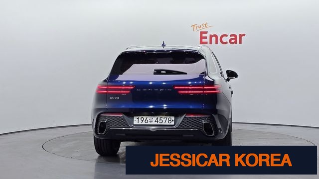 2021 Genesis GV70 - Thumbnail 2