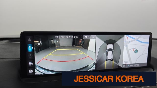 2021 Genesis GV70 - Thumbnail 14