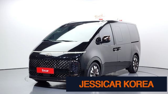 2022 Hyundai Staria - Thumbnail 3