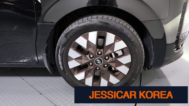 2022 Hyundai Staria - Thumbnail 8