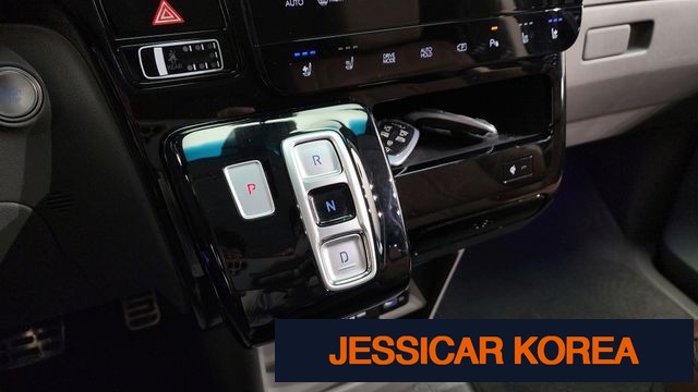 2022 Hyundai Staria - Thumbnail 16