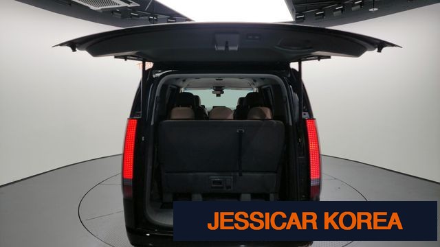 2022 Hyundai Staria - Thumbnail 18
