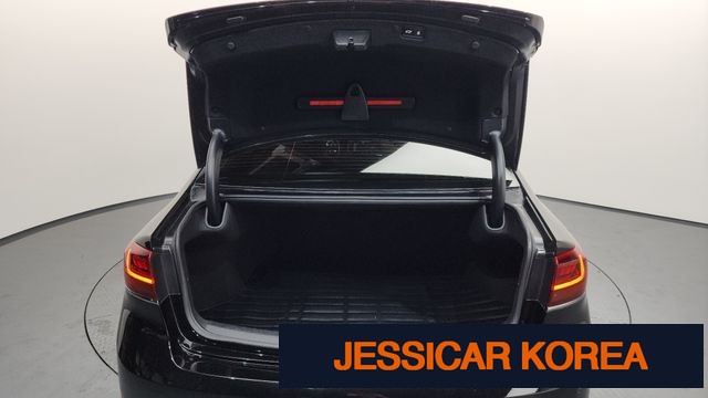 2020 Kia K7 Premier - Thumbnail 14