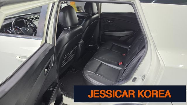 2021 KG Mobility Very New Tivoli - Thumbnail 2