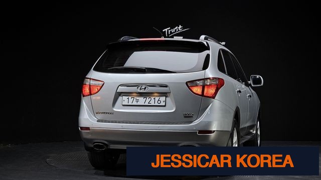 2011 Hyundai Veracruz - Thumbnail 4