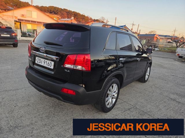 2010 Kia Sorento R - Thumbnail 17