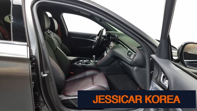 2022 Genesis The New G70 - Thumbnail 17