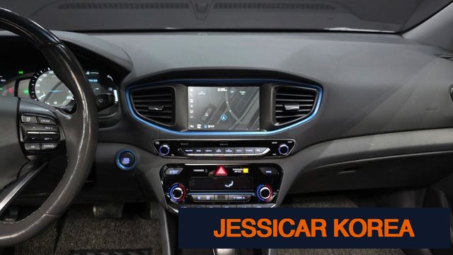 2017 Hyundai Ioniq Hybrid - Thumbnail 2