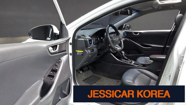 2017 Hyundai Ioniq Hybrid - Thumbnail 4