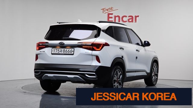 2020 Kia Seltos - Thumbnail 9