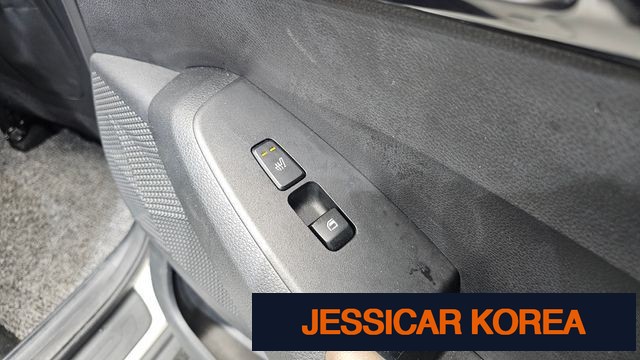 2020 Kia Seltos - Thumbnail 11