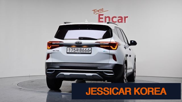 2020 Kia Seltos - Thumbnail 18