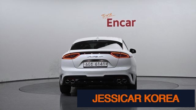 2018 Kia Stinger - Thumbnail 12