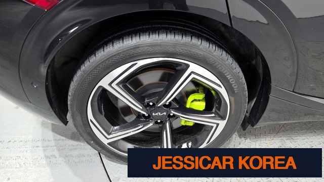 2023 Kia EV6 - Thumbnail 6