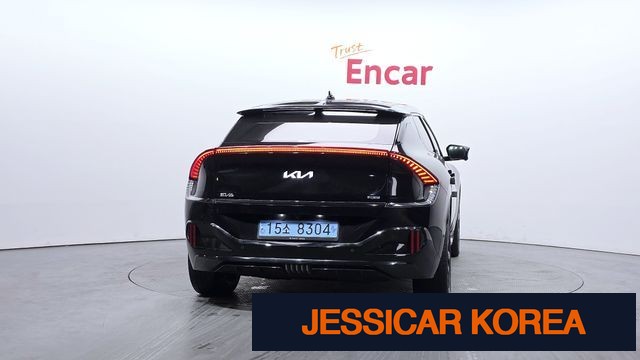 2023 Kia EV6 - Thumbnail 10
