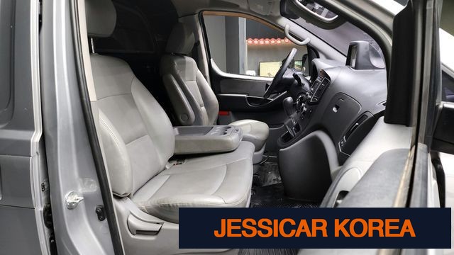 2016 Hyundai Grand Starex - Thumbnail 10