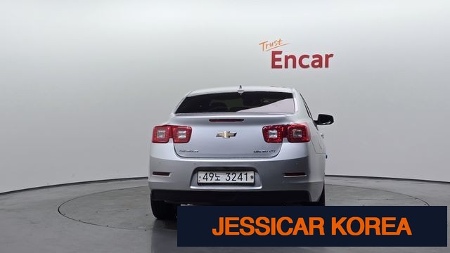 2015 Chevrolet Malibu - Thumbnail 13