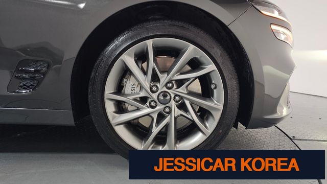2024 Genesis The New G70 - Thumbnail 2