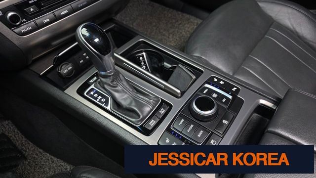 2016 Hyundai Genesis DH - Thumbnail 16