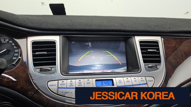 2010 Hyundai Genesis - Thumbnail 3