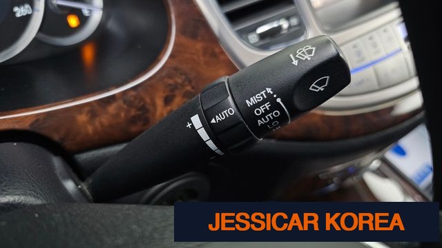 2010 Hyundai Genesis - Thumbnail 9
