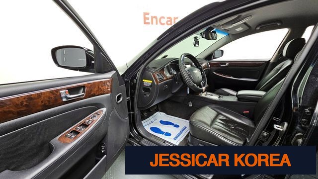 2010 Hyundai Genesis - Thumbnail 10