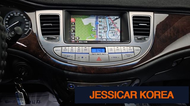 2010 Hyundai Genesis - Thumbnail 13