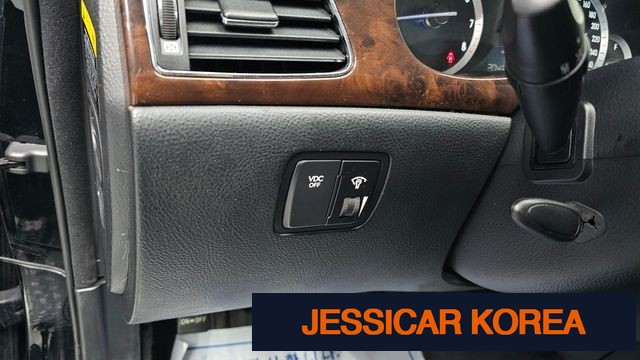 2010 Hyundai Genesis - Thumbnail 15