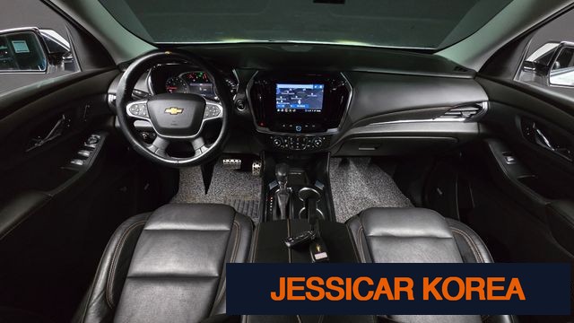 2021 Chevrolet Traverse - Thumbnail 2
