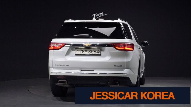 2021 Chevrolet Traverse - Thumbnail 15