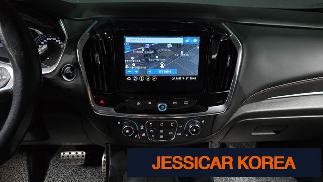 2021 Chevrolet Traverse - Thumbnail 18