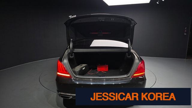 2018 Genesis EQ900 - Thumbnail 12