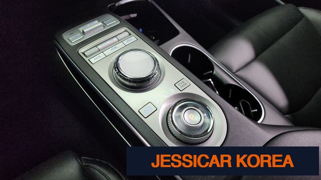 2021 Genesis GV70 - Thumbnail 9