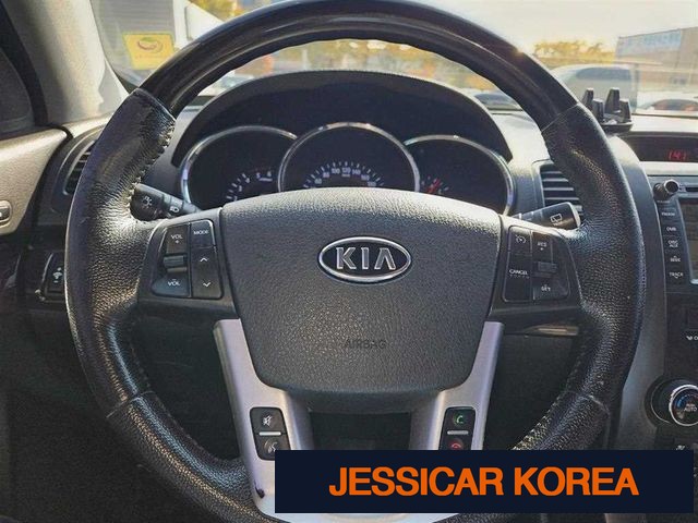 2011 Kia Sorento R - Thumbnail 3