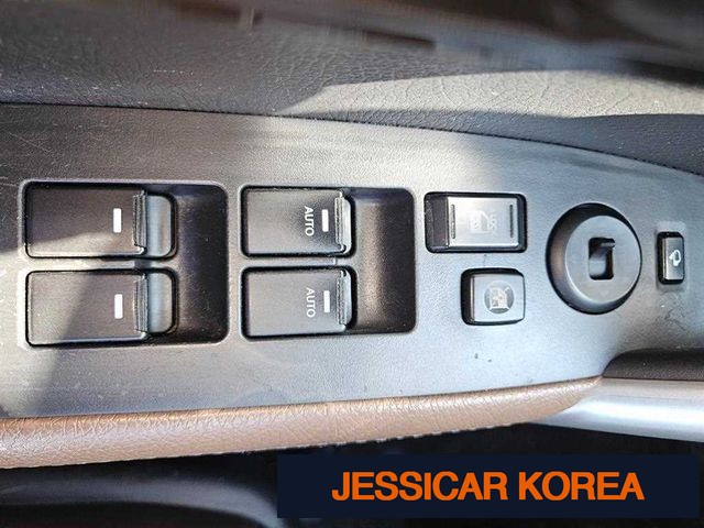 2011 Kia Sorento R - Thumbnail 15