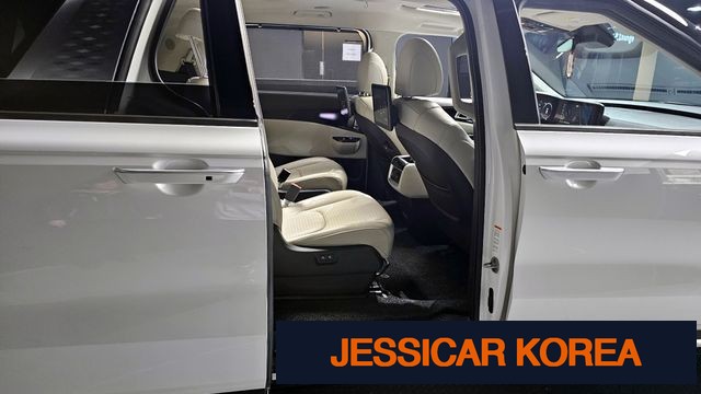 2021 Kia Carnival 4th Gen - Thumbnail 3