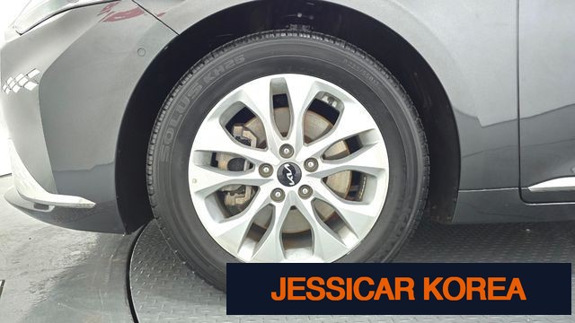 2022 Kia K8 - Thumbnail 7