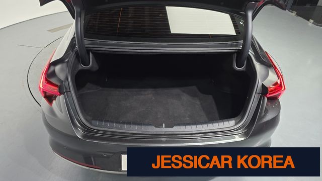 2022 Kia K8 - Thumbnail 10